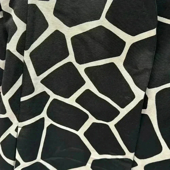 Max Mara Monochrome Printed Reversible Vada Coat, Size 6, Like New - Picture 7 of 12